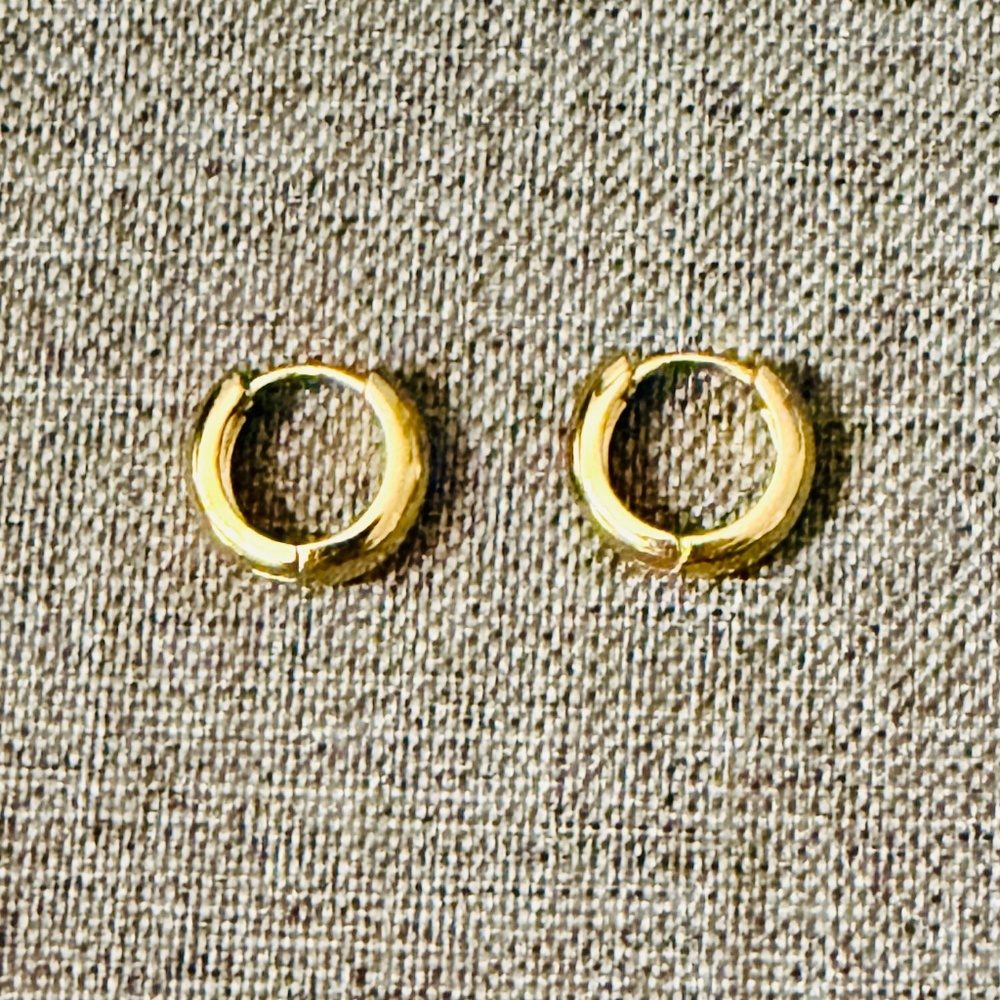 Mayamar 24K Gold Charm Drop Earrings - Cowrie Shell & Beads | Boho Luxe‎ - Picture 3 of 4